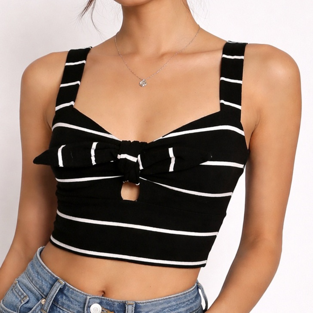 Forever 21 Black & White Striped Bow Crop Top - Size: Small